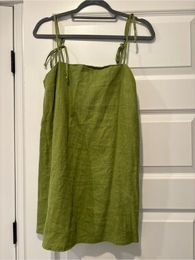 tatum silk dress reformation The perfect Reformation Tatum Silk Dress in color